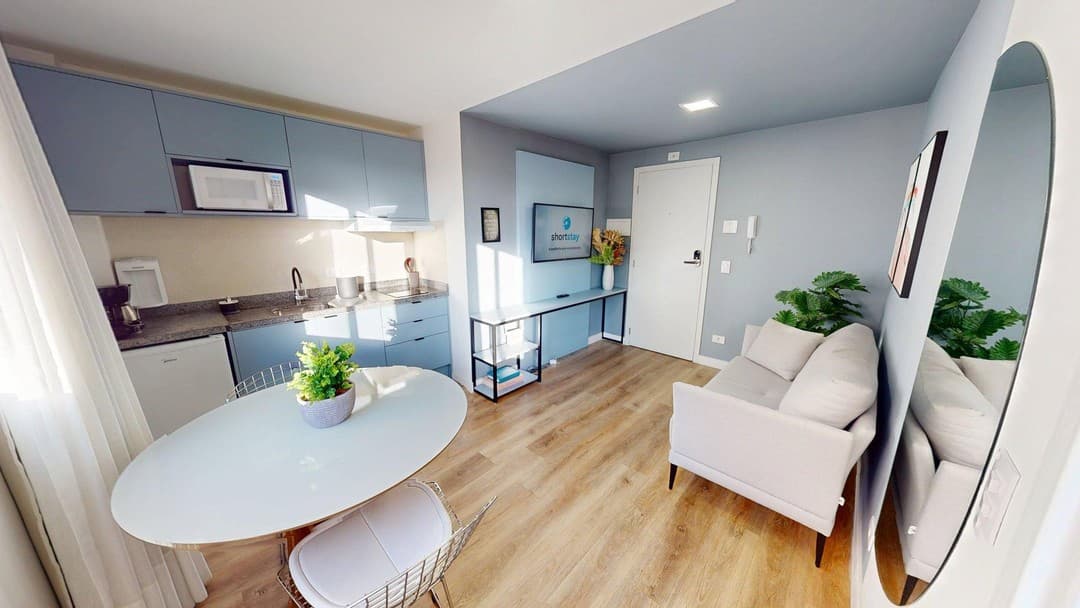 Easy Life Campus - Image 1