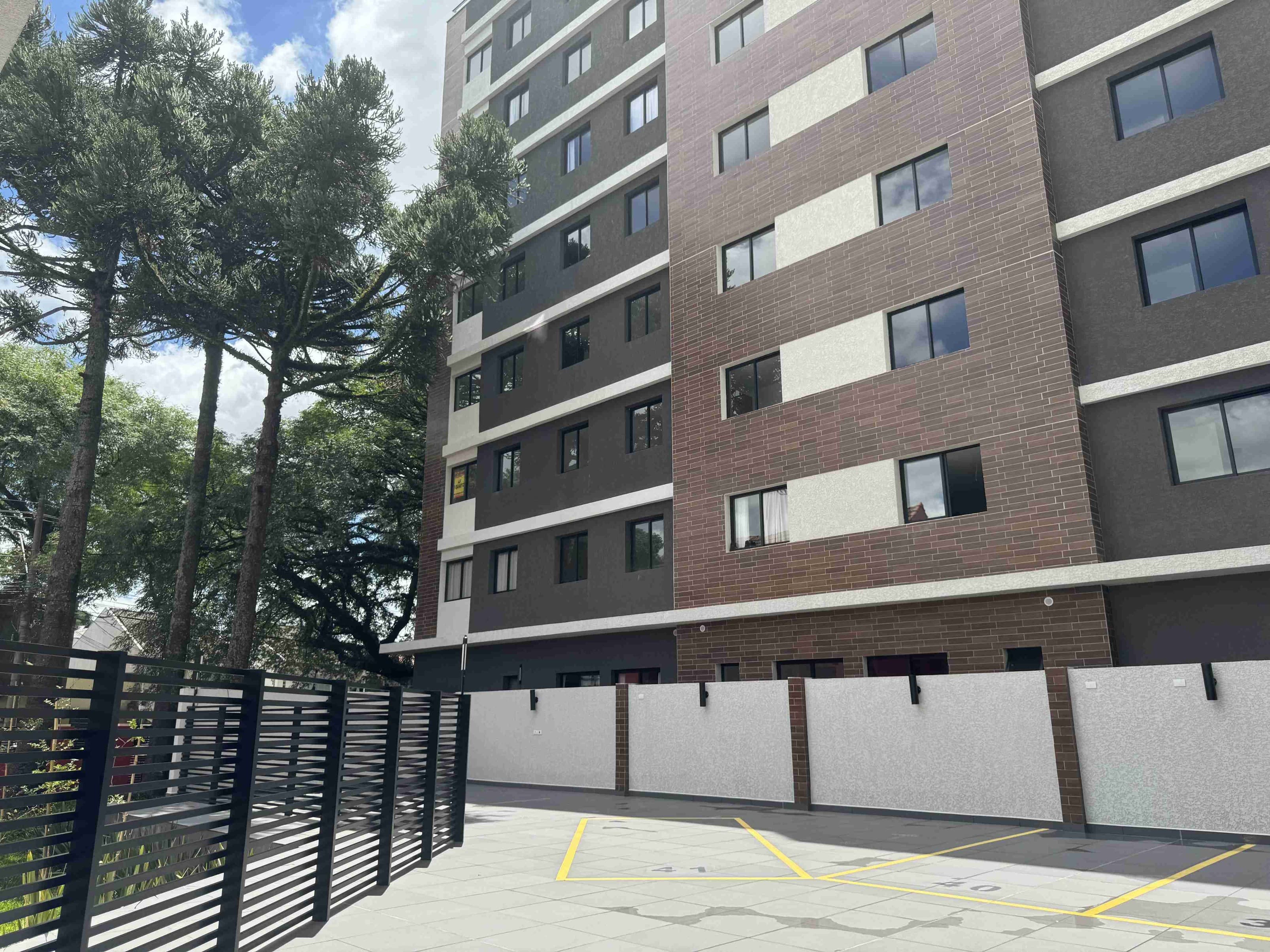 Easy Life Campus - Image 1