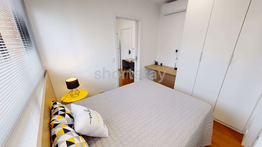 Easy Life Emiliano - Image 1