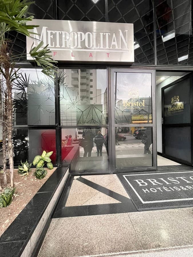 Metropolitan - Image 1