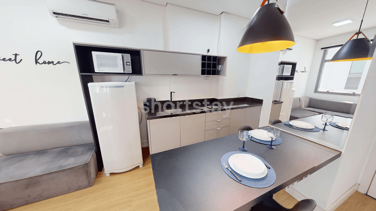 Seventh Avenue - Image 1